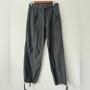 ‼️Brand New‼️ Aerie grey cargo pants with pockets, drawstrings, elastic waist